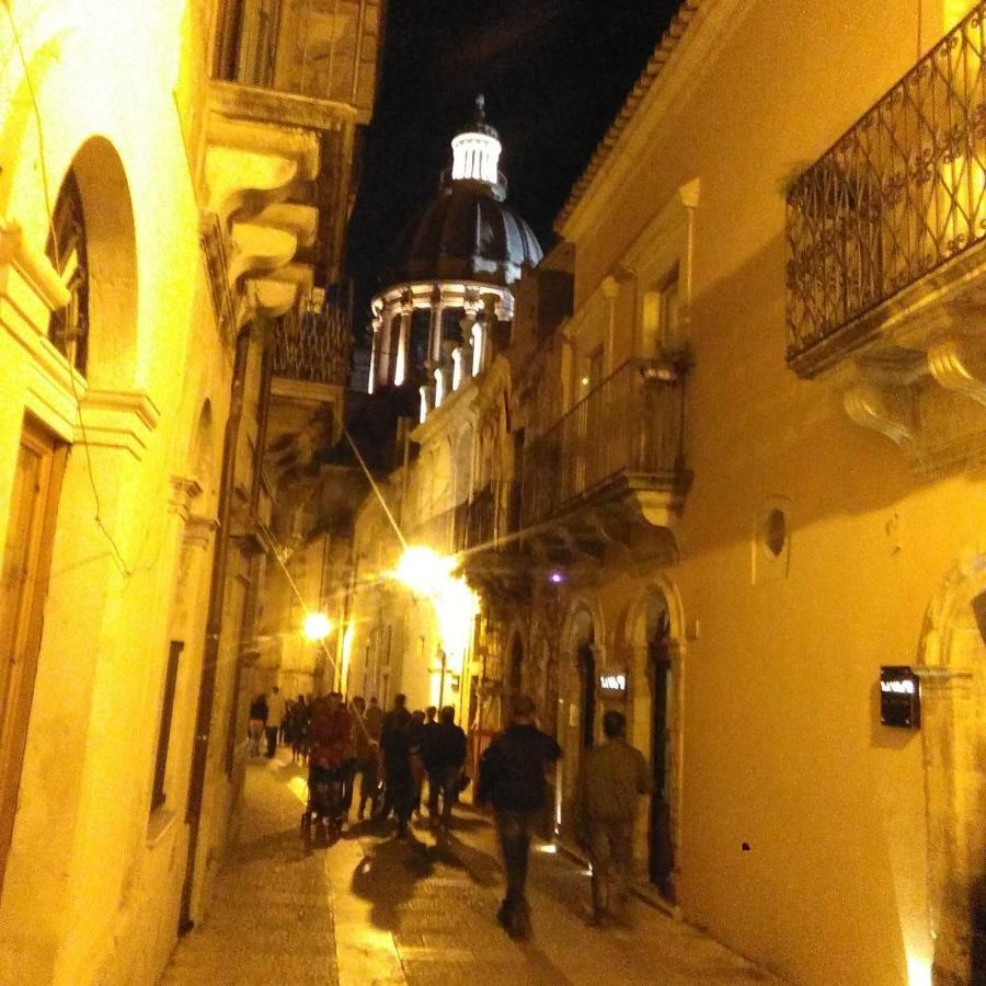 Itinerario Barocco Apartment Ragusa Ibla - Eleganza E Comfort Nel Cuore Del Barocco Siciliano Extérieur photo